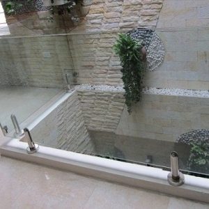 Mẫu lan can kính