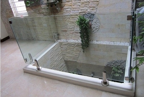 Mẫu lan can kính