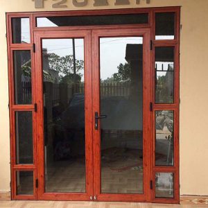 Cửa nhôm xingfa 2 cánh màu vân gỗ