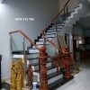 Cầu thang kính trụ dài hp29