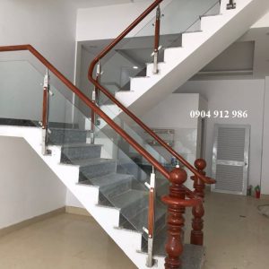 Cầu thang kính cường lực hp31