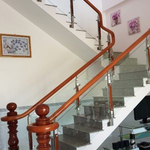 cầu thang kính hp32