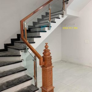 Cầu thang kính giá rẻ nhất tphcm